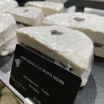 Fromagerie Pierre Gay - Cheese Shops Near Me - Annecy, 74