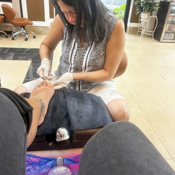 Mailisa Nail Spa - This woman cut my skin and buffed my toe skin off with a nail file. - Nail Salons Near Me - Arlington, Virginia