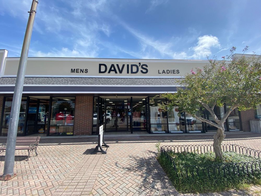 David's Clothing Logo