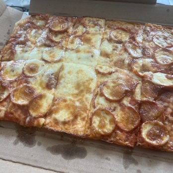 Barone's - Pepperoni pizza - Italian Near Me - Valley Glen, California Barone's - Pepperoni pizza - Italian Near Me - Valley Glen, California