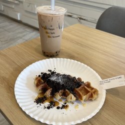 Fat Bee Cafe - Kansas City - Oreo Croffle & FATBEE milk tea.