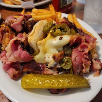 Willow Ranch - The Plowboy sandwich - Barbeque Near Me - Buttonwillow, California Willow Ranch - The Plowboy sandwich - Barbeque Near Me - Buttonwillow, California