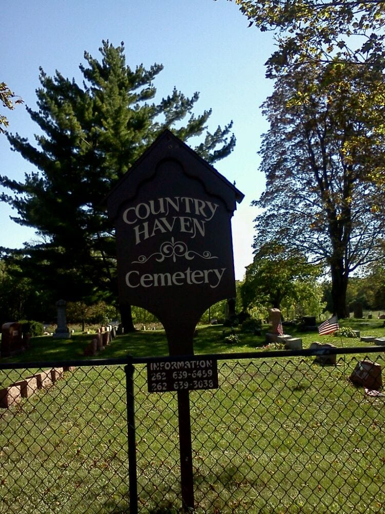 COUNTRY HAVEN CEMETERY 55015905 5 Mile Rd, Racine, Wisconsin