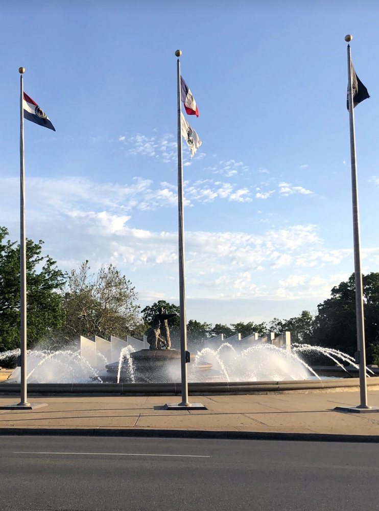 KANSAS CITY FIREFIGHTERS MEMORIAL AND FOUNTAIN 18 Photos 500 West