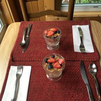 North Fork Mountain Inn - Breakfast yogurt parfaits - Bed & Breakfast Near Me - Cabins, West Virginia
