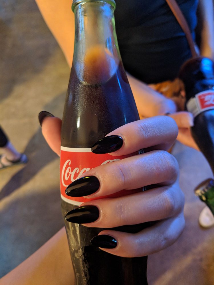 Wonder Nails Logo