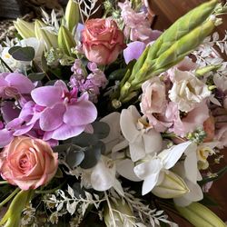 Johnson's the Florist - The bouquet :)