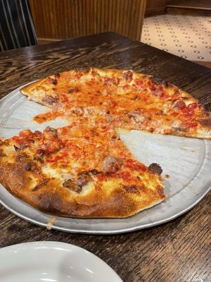 Santarpio's Pizza by null