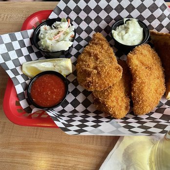 Gloria'z Pub & Grill - Fish and chips breaded just right! - American Near Me - Happy Valley, Oregon