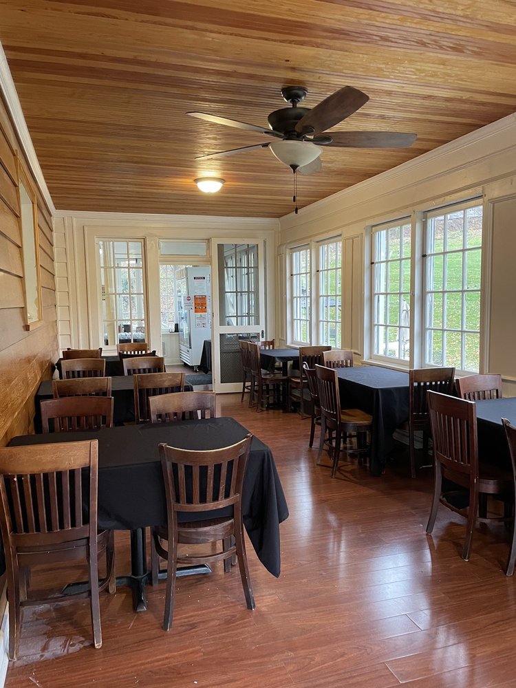 BLACK DOG WINE COMPANY Updated August 2024 64 Photos & 39 Reviews