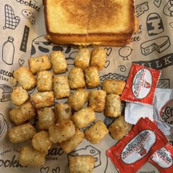 I Heart Mac and Cheese - Classic Grilled Cheese