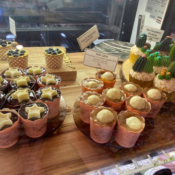Cream And Cake Couture - Small individual cheesecakes - Bakeries Near Me - Sedona, Arizona Cream And Cake Couture - Small individual cheesecakes - Bakeries Near Me - Sedona, Arizona