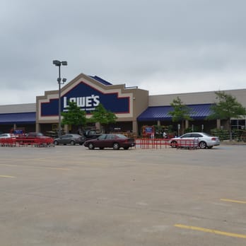 Lowe's Home Improvement - View of most of the building from the parking lot - Hardware Stores Near Me - Dallas, Texas