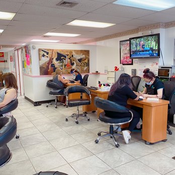 Young’s Nail - Busy - Nail Salons Near Me - Bethpage, New York