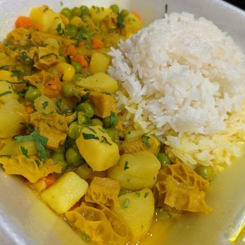Mi Perú Peruvian Cuisine - Cau Cau ($12.99) - Afro-Peruvian tripe stew, seasoned with aji amarillo and turmeric. - Peruvian Near Me - Durham, North Carolina
