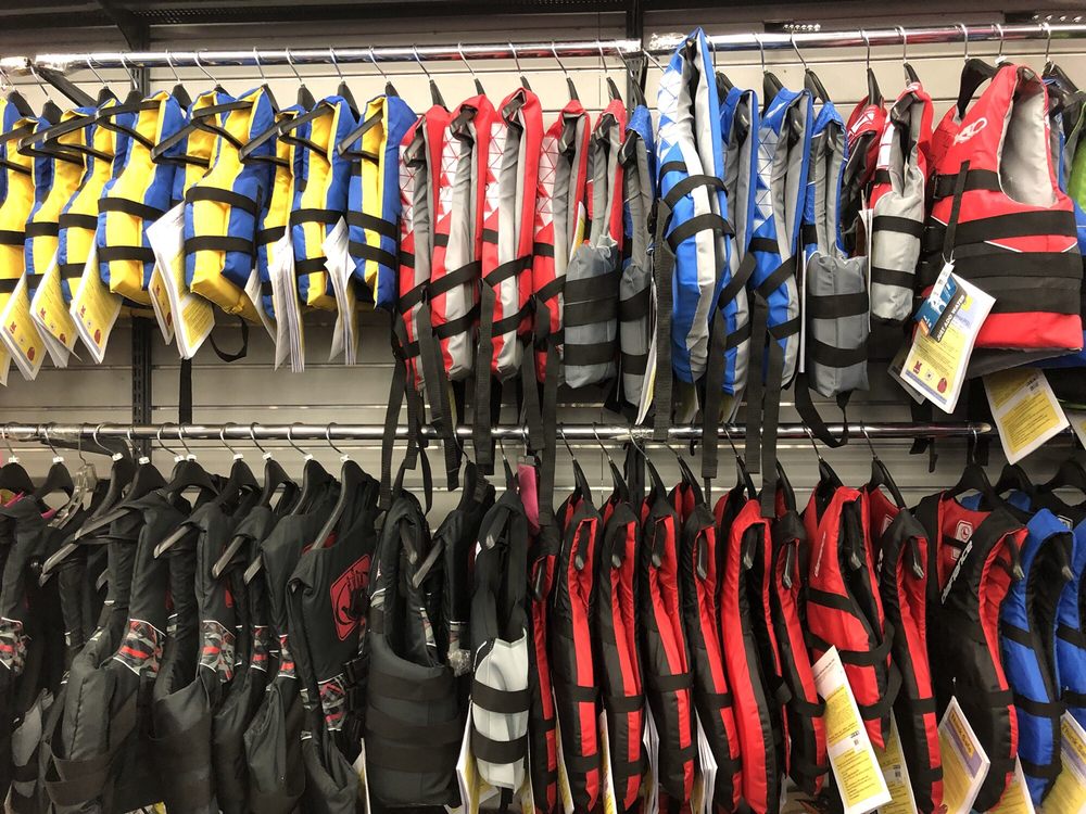 BIG 5 SPORTING GOODS Updated October 2024 24 Photos & 34 Reviews 921 E Southern Ave, Tempe