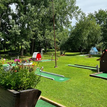 Dan's Miniature Golf - Mini Golf Near Me - Ballston Lake, New York