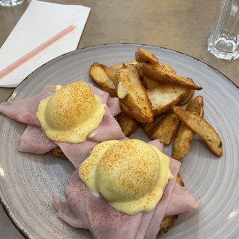 Sunny Side Up - a plate of food on a table - Breakfast & Brunch Near Me - Cochrane, Alberta Sunny Side Up - a plate of food on a table - Breakfast & Brunch Near Me - Cochrane, Alberta
