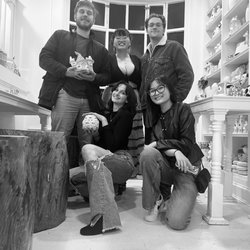 Rainbows Pottery Studio - Group picture at Rainbows !
