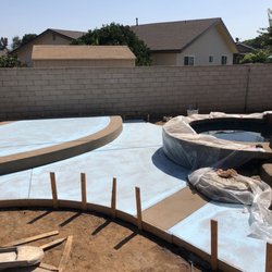 Southbay DCS - Top cast application in progress with Roman slate textured stamped bands.
