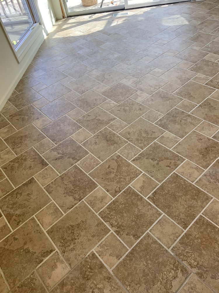 Slide of Castillo Flooring