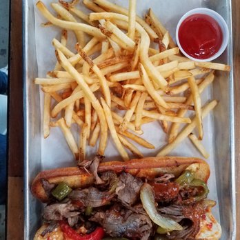 Caboose Commons - Breweries Near Me - Fairfax, Virginia