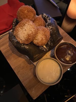 Clique Bar & Lounge by null Clique Bar & Lounge by null