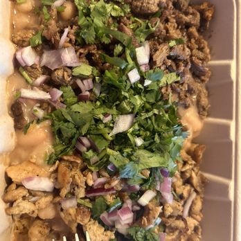 Ni De Aqui Ni De Alla - Delicious rice bowl. Half chicken half carne - Food Trucks Near Me - Phoenix, Arizona Ni De Aqui Ni De Alla - Delicious rice bowl. Half chicken half carne - Food Trucks Near Me - Phoenix, Arizona