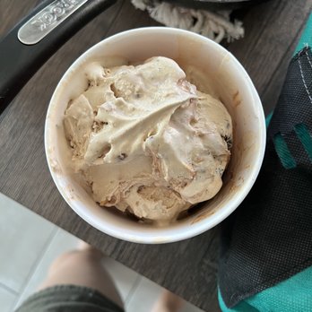 Cold Stone Creamery - Mud Pie Mojo - Ice Cream & Frozen Yogurt Near Me - Pinole, California