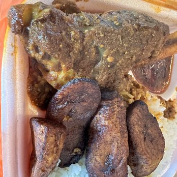 Frank's Fresh Fruit Mini Market 2 - Lamb (cordero) lunch plate with rice and beans - Farmers Market Near Me - West Miami, Florida