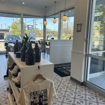 Parlor Doughnuts - Inside of the restaurant - Coffee & Tea Near Me - Cincinnati, Ohio