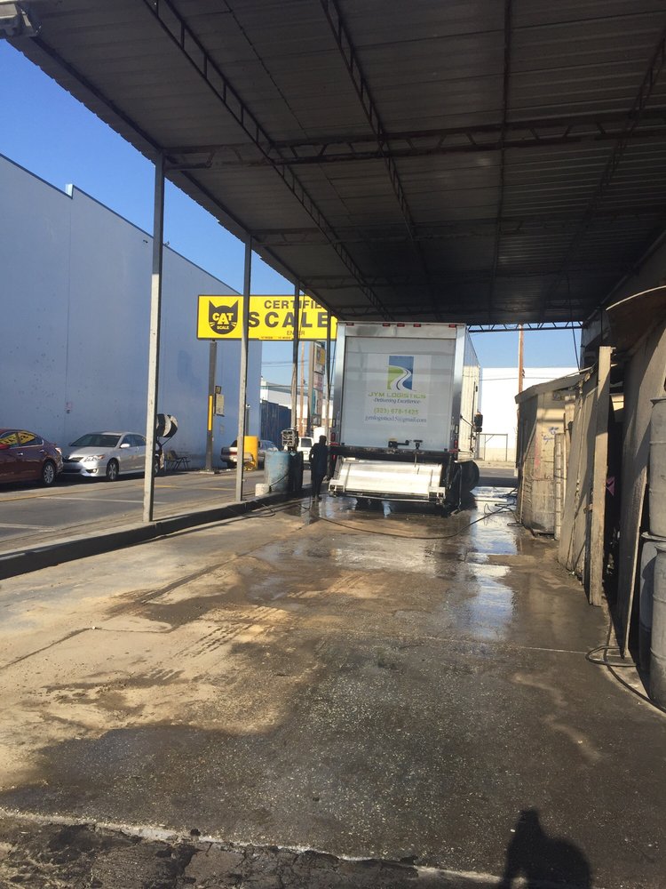 Bull's Truck Wash