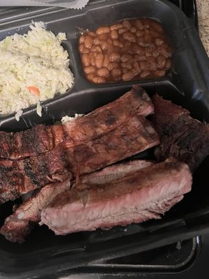 Brenda's Bar-B-Que Pit by null