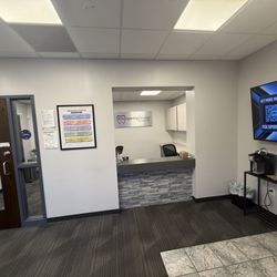 Emergency Dental of Kansas City - Lobby