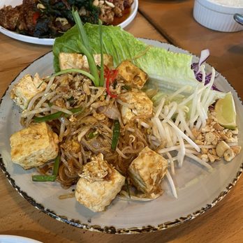 Di Fiora - Pad Thai Korat - Asian Fusion Near Me - Seattle, Washington Di Fiora - Pad Thai Korat - Asian Fusion Near Me - Seattle, Washington