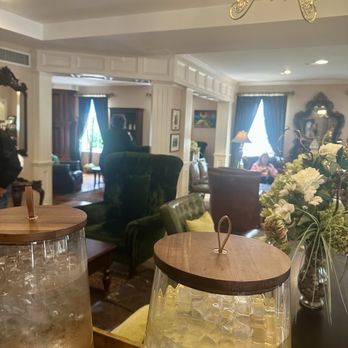The Great George - Lobby - Hotels Near Me - Charlottetown, Prince Edward Island The Great George - Lobby - Hotels Near Me - Charlottetown, Prince Edward Island