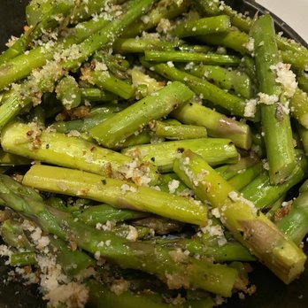 North Italia - Grilled Asparagus, many pieces yellowing, completely lacked seasoning - Italian Near Me - Austin, Texas North Italia - Grilled Asparagus, many pieces yellowing, completely lacked seasoning - Italian Near Me - Austin, Texas