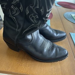 Myrtle Beach Shoe Service - Polished old battered boots.