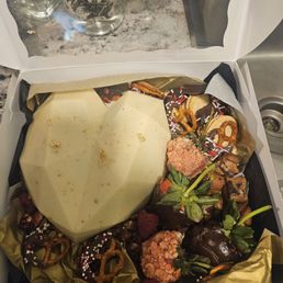 This dessert box was inedible it was so soggy