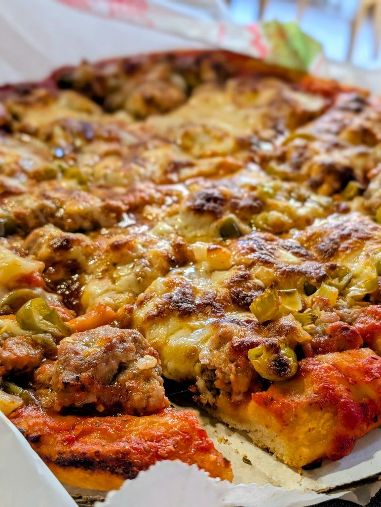 Food from Phil's Pizza