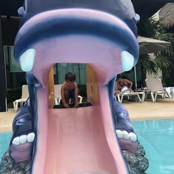 Hard Rock Hotel - Hotels Near Me - Cancún, ROO