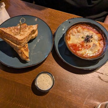 Funck's Restaurant - Palmyra - Grilled cheese and fries - New American Near Me - Palmyra, Pennsylvania
