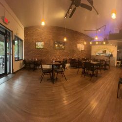 Pho House - Indoor and small outdoor dining