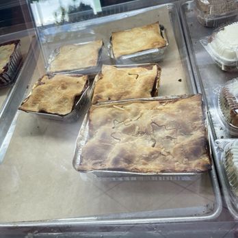 Cobblers Cakes & Kream - Bakeries Near Me - Inglewood, California