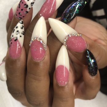 Lili's Nails & Salon - Nail Salons Near Me - Modesto, California