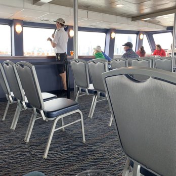 Argosy Cruises - Seattle - Tour guide doing his thang - Boat Charters Near Me - Seattle, Washington Argosy Cruises - Seattle - Tour guide doing his thang - Boat Charters Near Me - Seattle, Washington