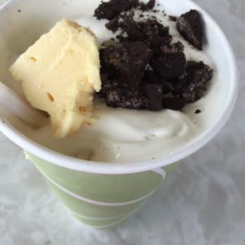 Frost Bite - Large Oreo & cheesecake frost - Ice Cream & Frozen Yogurt Near Me - Avon, Indiana