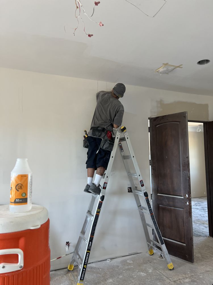 Slide of Lujan Handyman Services
