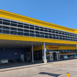 Ikea - Exterior