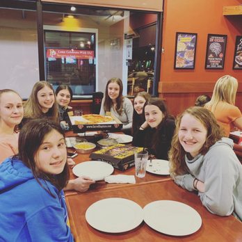 Farrelli's Pizza - Team Dinner - Pizza Near Me - Sumner, Washington